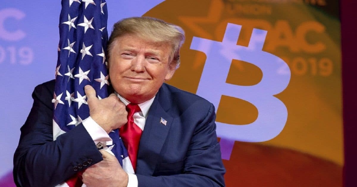 สาวก Bitcoin เหน็บว่าดอลลาร์สหรัฐนั้นเป็น "เงินของทรัมป์"  ส่วน Bitcoin คือ "เงินของเรา"