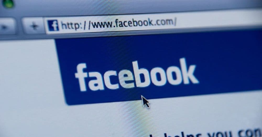 ระวัง!!โฆษณา Facebook ปลอมบทสัมภาษณ์ดาราและคนมีชื่อเสียงว่าสามารถทำเงินได้หลายล้านจาก Bitcoin
