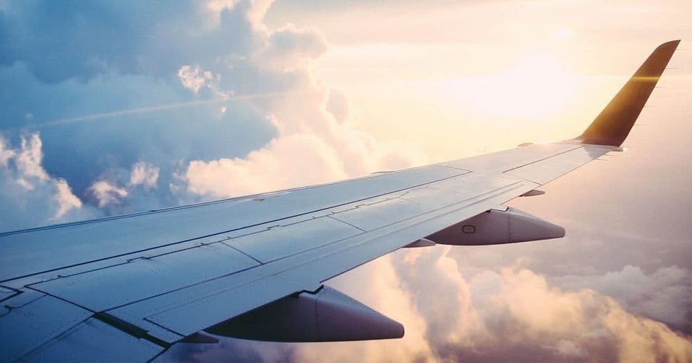 บริษัทท่องเที่ยวในสหราชอาณาจักร เปิดให้ลูกค้าจองตั๋วเครื่องบินด้วย Bitcoin ได้แล้ว