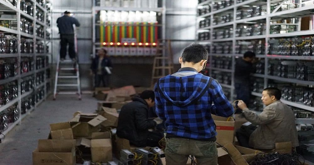 นักขุด Bitcoin ในจีน กำลังหันไปใช้เครื่องขุดจาก "Whatsminer" แทนเครื่องขุดจาก Bitmain