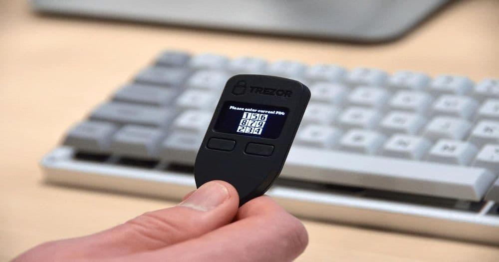 "Trezor" กระเป๋า hardware wallets สามารถถูกแฮ็กเพื่อขโมย private keys ได้